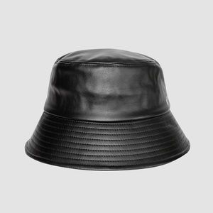 Aritzia black faux leather bucket hat😎